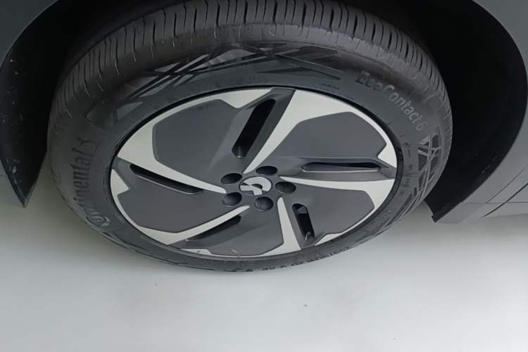 Used Nio ES8 2023 75 kWh Executive Edition Exterior 4