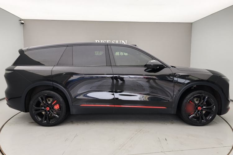 Used Nio ES8 2023 100kWh Signature Edition Exterior 4