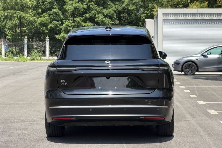 Used Nio ES8 2023 75 kWh Exterior 4