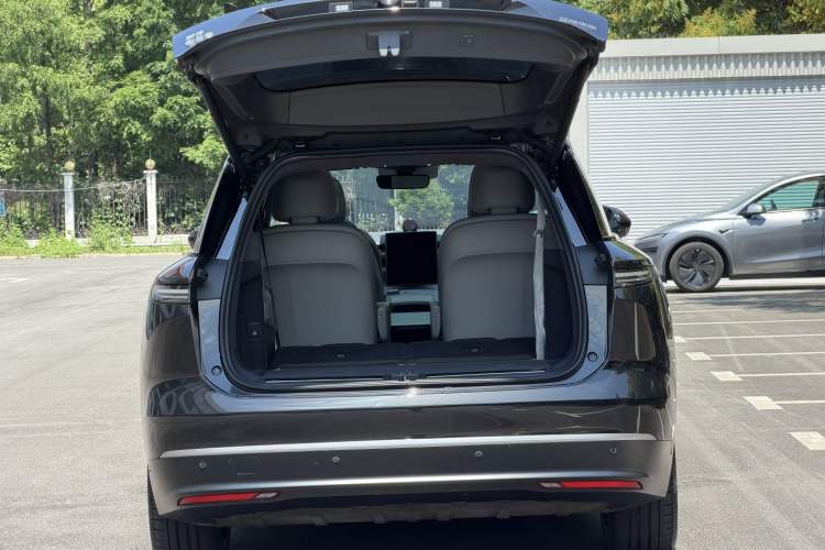 Used Nio ES8 2023 75 kWh Exterior 6