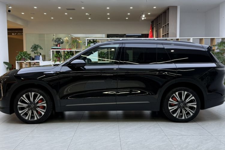 Used Nio ES8 2023 75 kWh Exterior 8