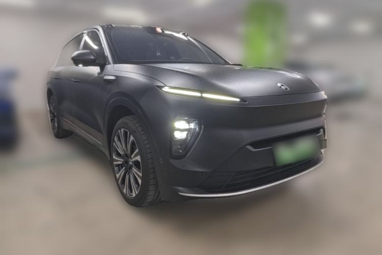 Used Nio ES8 2023 75 kWh Front Right 45 Deg