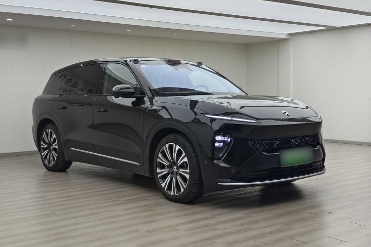 Used Nio ES8 2023 75 kWh Executive Edition Front Right 45 Deg