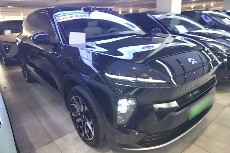 Used Nio ES8 2023 75 kWh Front Right 45 Deg