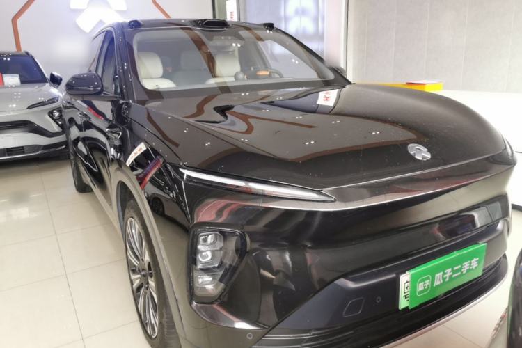Used Nio ES8 2023 75 kWh Executive Edition Front Right 45 Deg