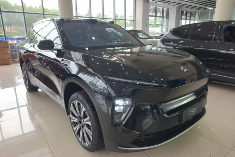 Used Nio ES8 2023 75 kWh Front Right 45 Deg