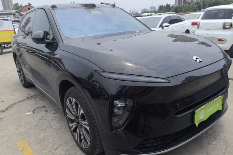 Used Nio ES8 2023 75 kWh Front Right 45 Deg