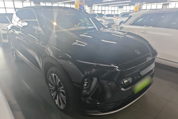 Used Nio ES8 2023 75 kWh Executive Edition Front Right 45 Deg