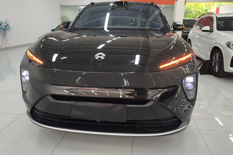 Used Nio ES8 2023 75 kWh Front