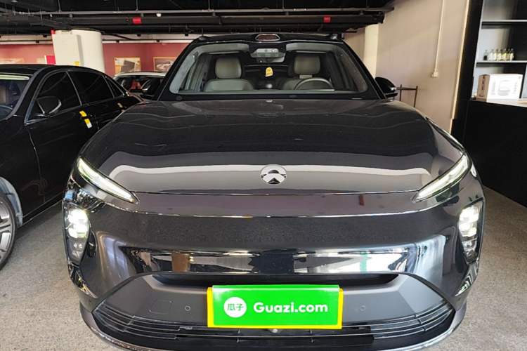 Used Nio ES8 2023 75 kWh Front