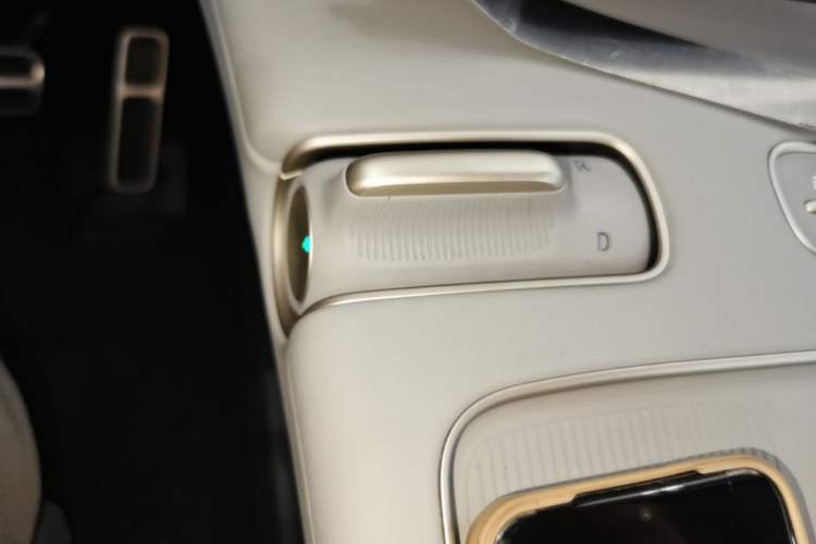 Used Nio ES8 2023 75 kWh Executive Edition Gear Lever