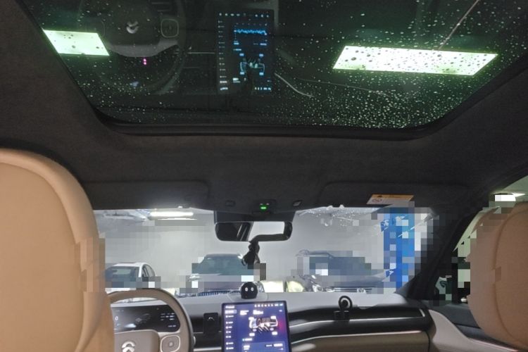 Used Nio ES8 2023 75 kWh Headliner
