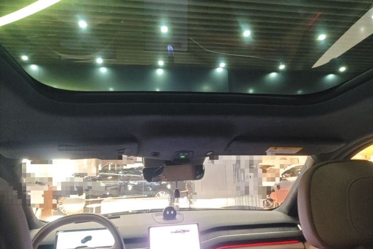 Used Nio ES8 2023 75 kWh Headliner