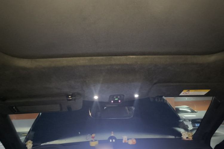 Used Nio ES8 2023 75 kWh Executive Edition Headliner