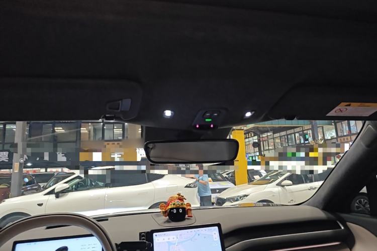 Used Nio ES8 2023 75 kWh Headliner