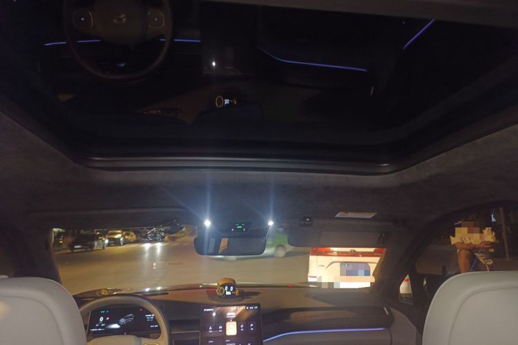 Used Nio ES8 2023 75 kWh Executive Edition Headliner