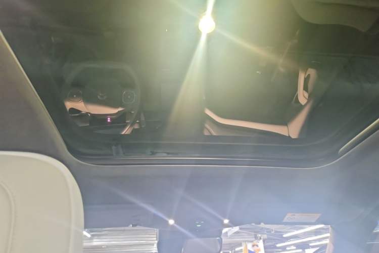 Used Nio ES8 2023 75 kWh Executive Edition Headliner
