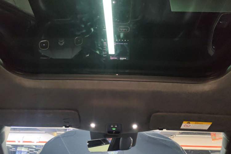 Used Nio ES8 2023 100kWh Signature Edition Headliner