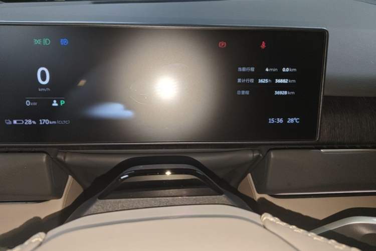 Used Nio ES8 2023 75 kWh Instrument Cluster