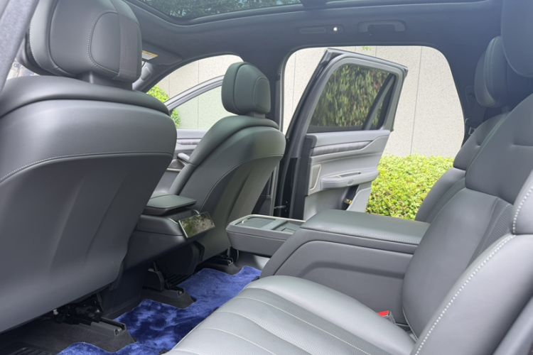 Used Nio ES8 2023 100kWh Signature Edition Interior 1