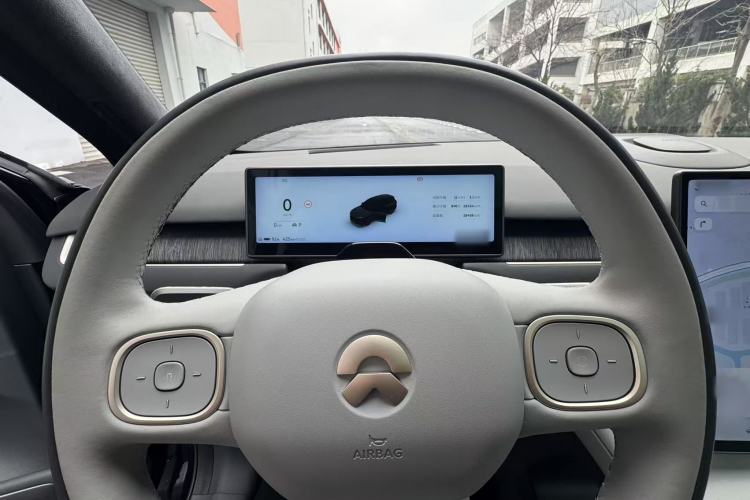 Used Nio ES8 2023 75 kWh Interior 10