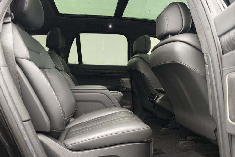 Used Nio ES8 2023 100kWh Signature Edition Interior 4