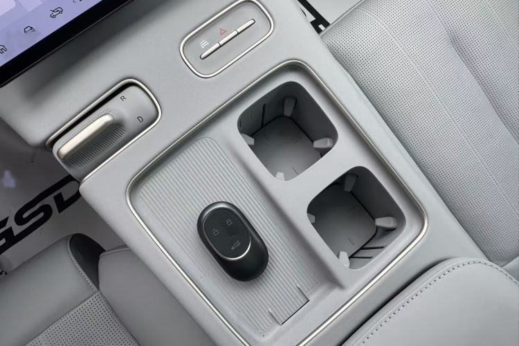 Used Nio ES8 2023 75 kWh Interior 8