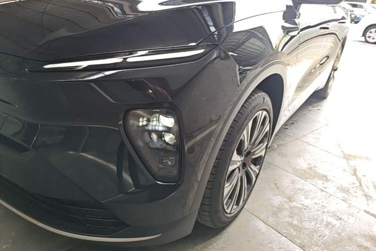 Used Nio ES8 2023 75 kWh Left Front Headlight