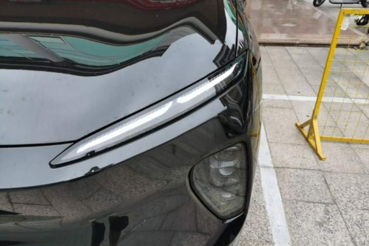 Used Nio ES8 2023 75 kWh Executive Edition Left Front Headlight