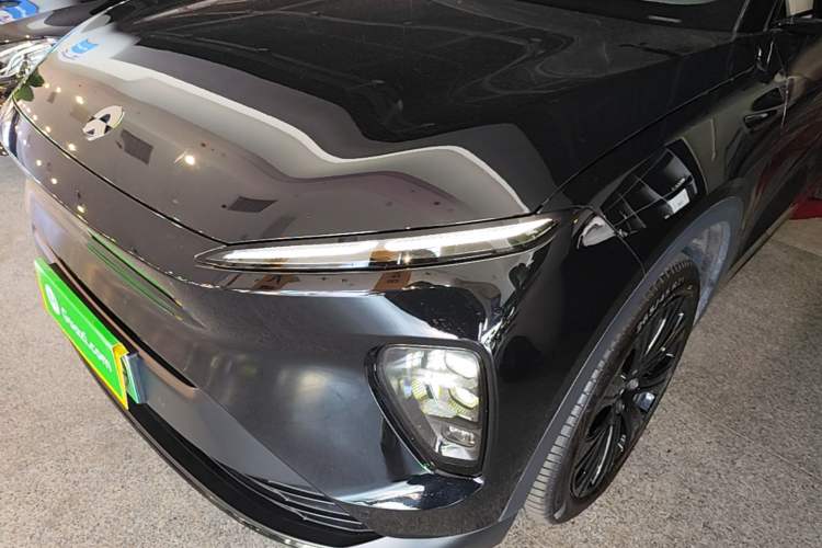 Used Nio ES8 2023 75 kWh Left Front Headlight