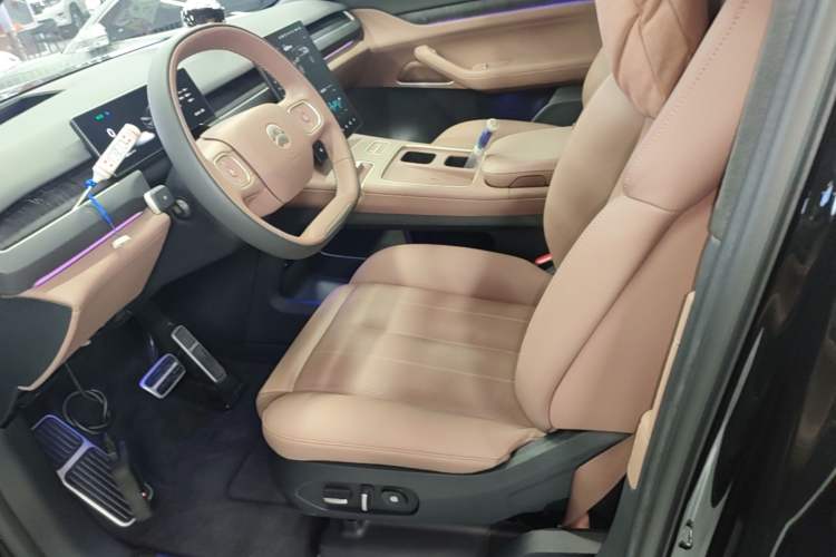 Used Nio ES8 2023 100kWh Left Front Seat