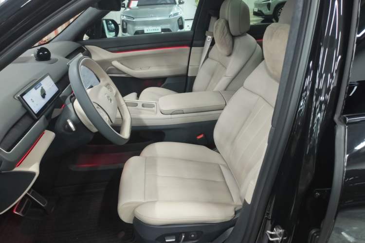 Used Nio ES8 2023 75 kWh Left Front Seat