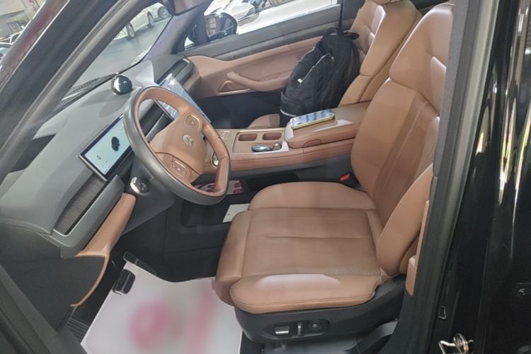 Used Nio ES8 2023 75 kWh Executive Edition Left Front Seat
