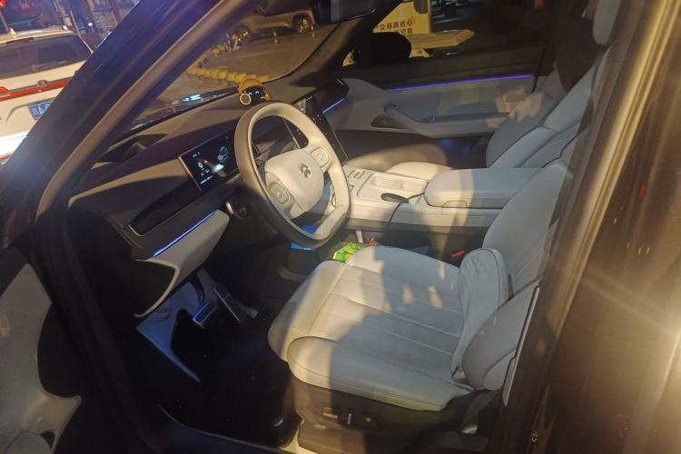 Used Nio ES8 2023 75 kWh Executive Edition Left Front Seat