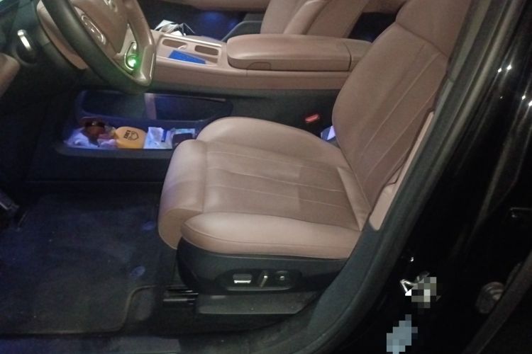 Used Nio ES8 2023 75 kWh Executive Edition Left Front Seat