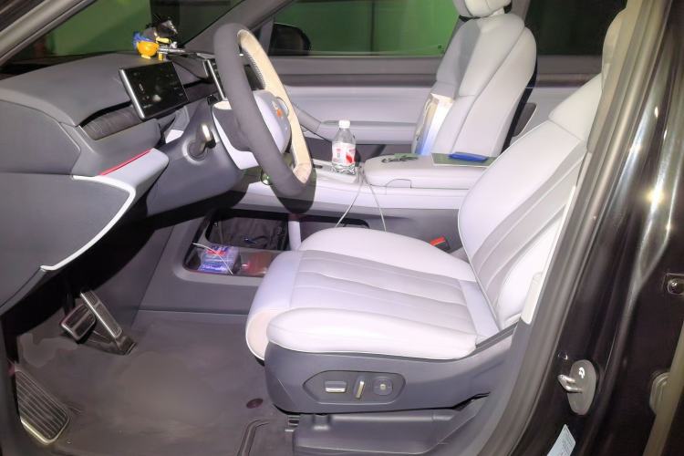 Used Nio ES8 2023 75 kWh Executive Edition Left Front Seat