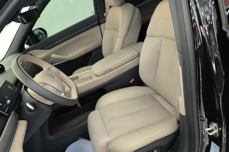 Used Nio ES8 2023 75 kWh Left Front Seat