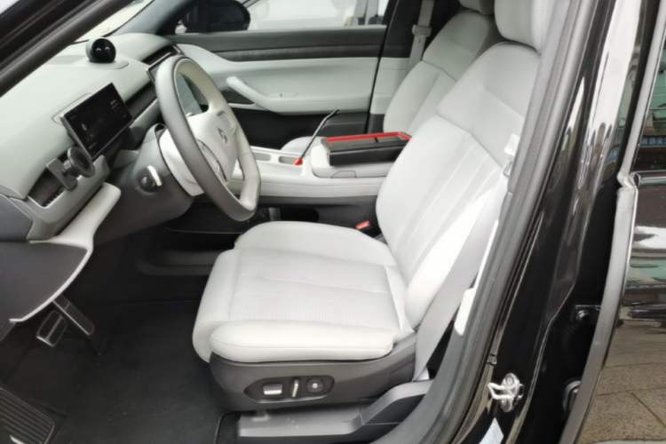 Used Nio ES8 2023 75 kWh Executive Edition Left Front Seat