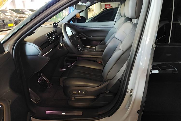 Used Nio ES8 2023 75 kWh Left Front Seat