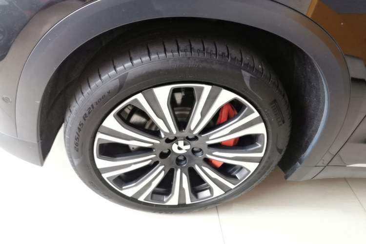 Used Nio ES8 2023 75 kWh Executive Edition Left Front Wheel Hub