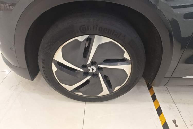 Used Nio ES8 2023 75 kWh Left Front Wheel Hub