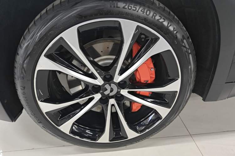 Used Nio ES8 2023 100kWh Signature Edition Left Front Wheel Hub