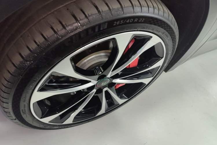 Used Nio ES8 2023 100kWh Left Front Wheel Hub