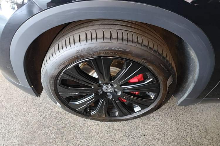 Used Nio ES8 2023 75 kWh Left Front Wheel Hub