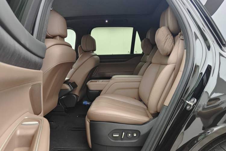 Used Nio ES8 2023 75 kWh Executive Edition Left Rear Seat