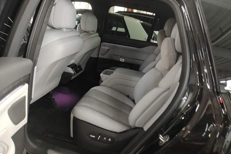Used Nio ES8 2023 75 kWh Executive Edition Left Rear Seat
