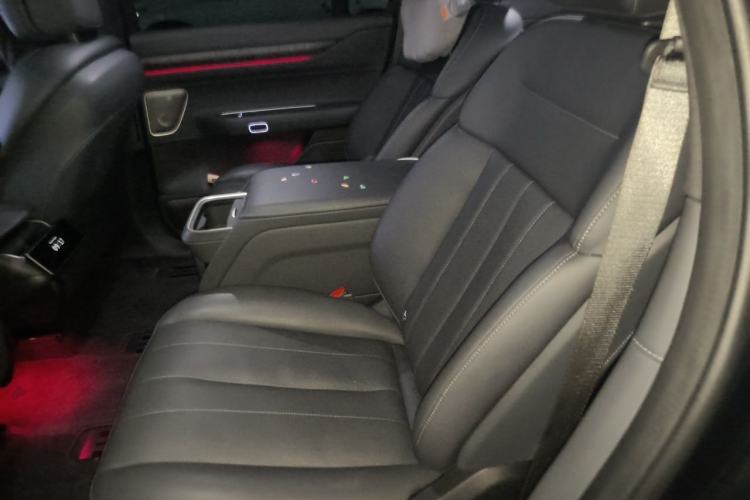 Used Nio ES8 2023 75 kWh Executive Edition Left Rear Seat