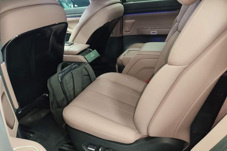 Used Nio ES8 2023 100kWh Left Rear Seat