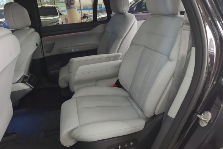 Used Nio ES8 2023 75 kWh Left Rear Seat