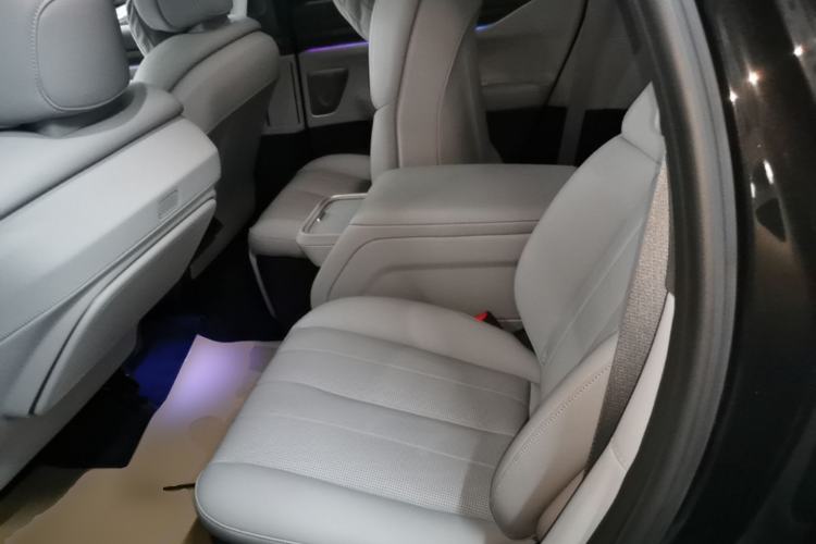 Used Nio ES8 2023 100kWh Signature Edition Left Rear Seat
